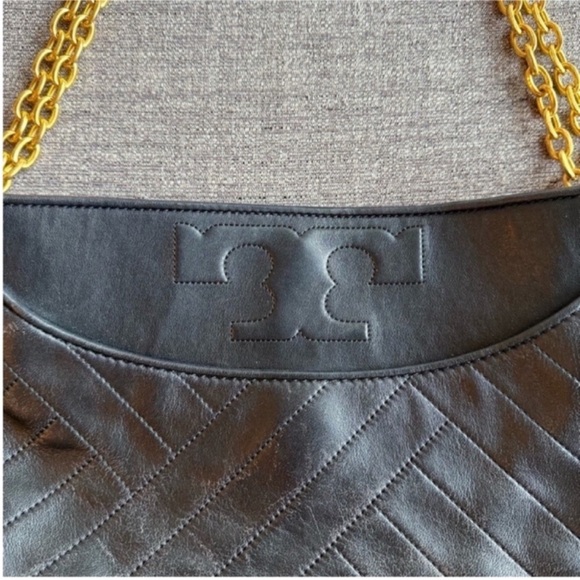 TORY BURCH Alexa Quilted Slouchy Leather Tote - Picture 3 of 9